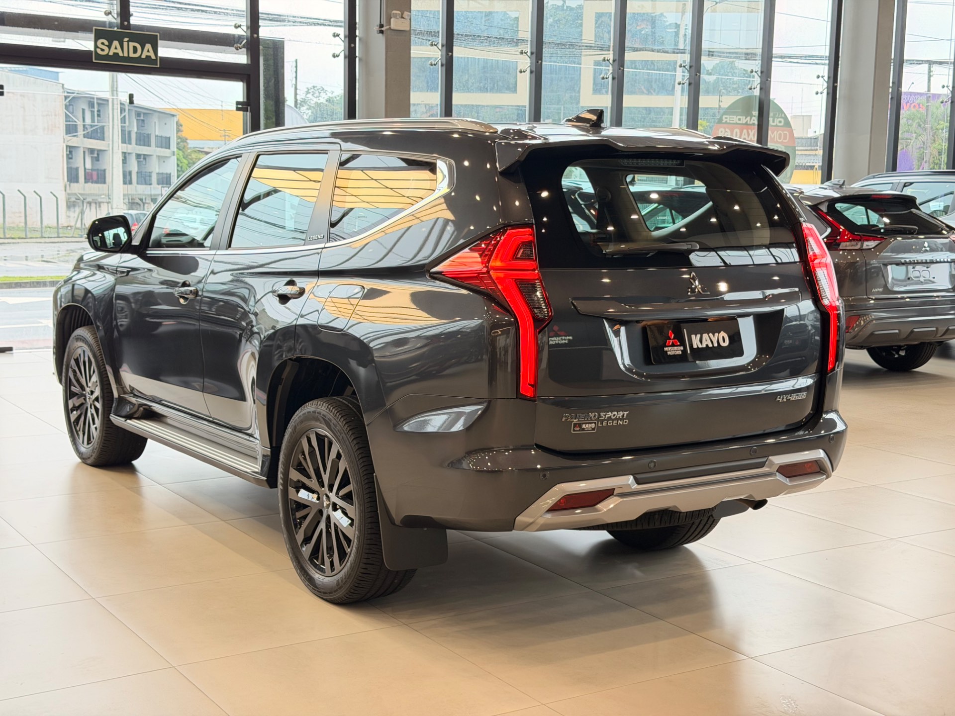 MITSUBISHI PAJERO SPORT 2.4 16V MIVEC TURBO LEGEND AWD1