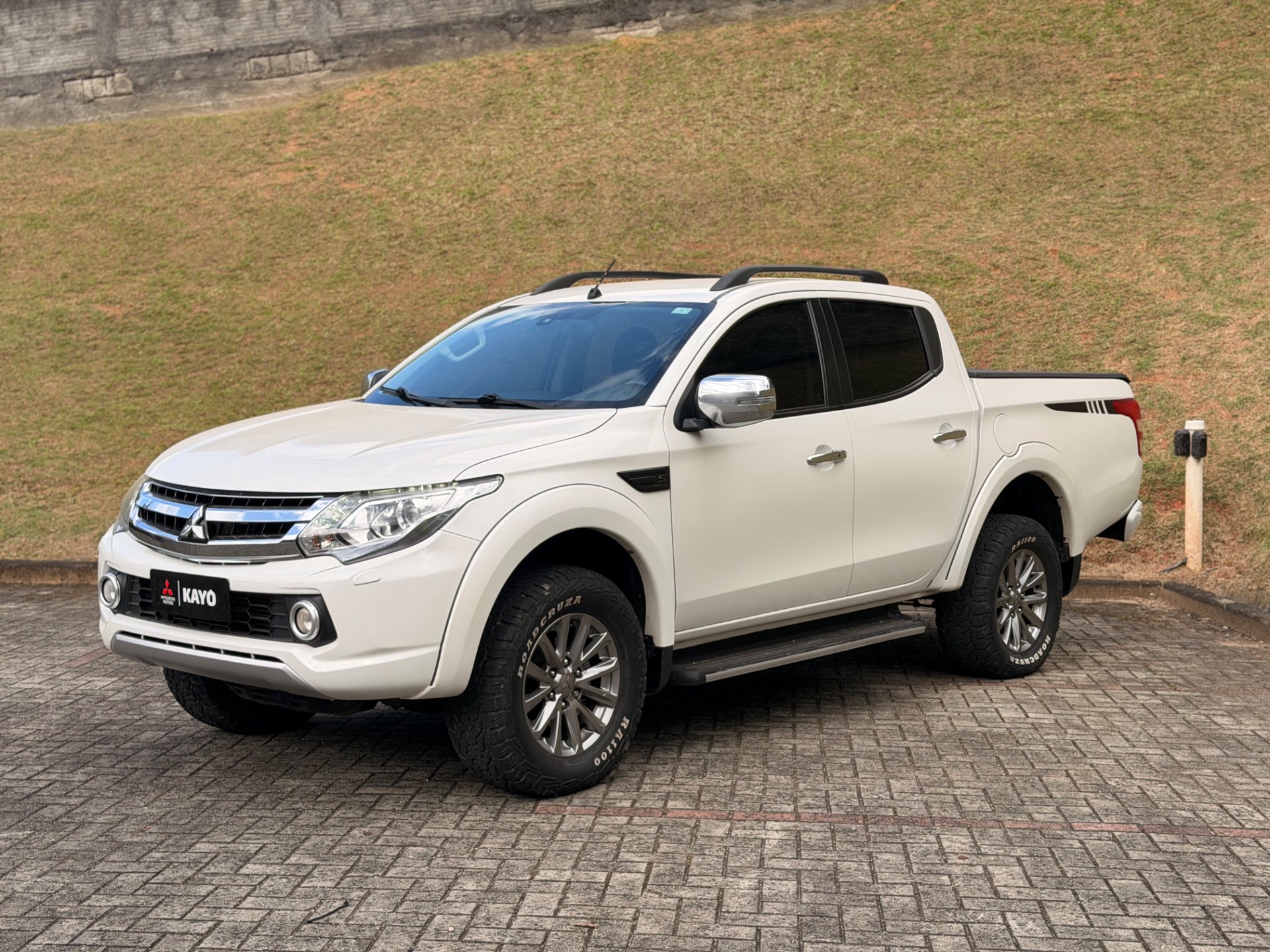MITSUBISHI L200 TRITON 2.4 16V TURBO SPORT HPE-S CD 4X410