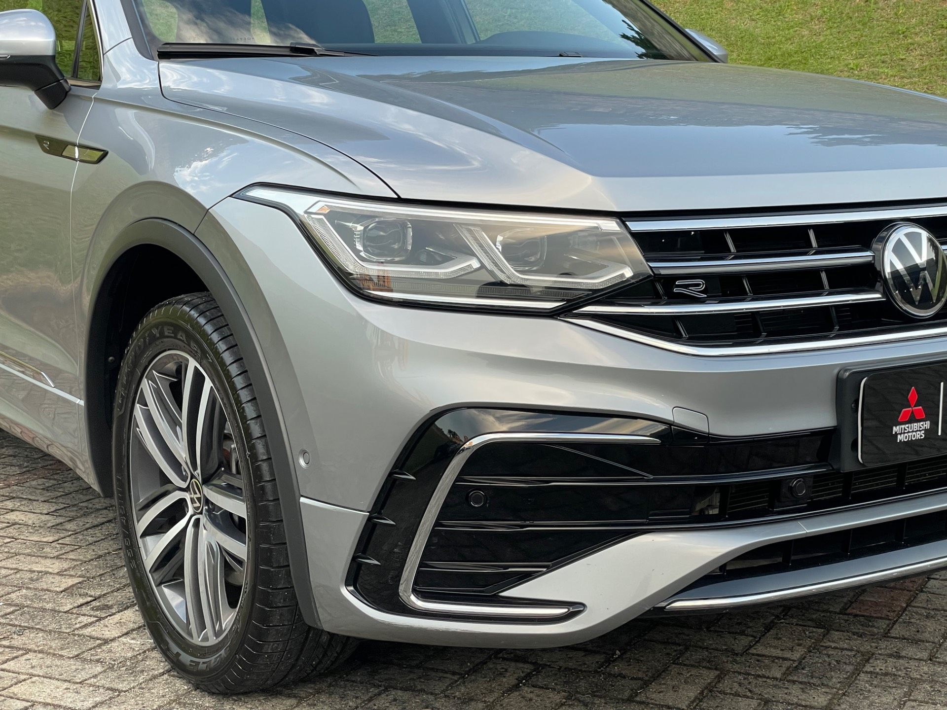 VOLKSWAGEN TIGUAN 2.0 300 TSI ALLSPACE R-LINE1