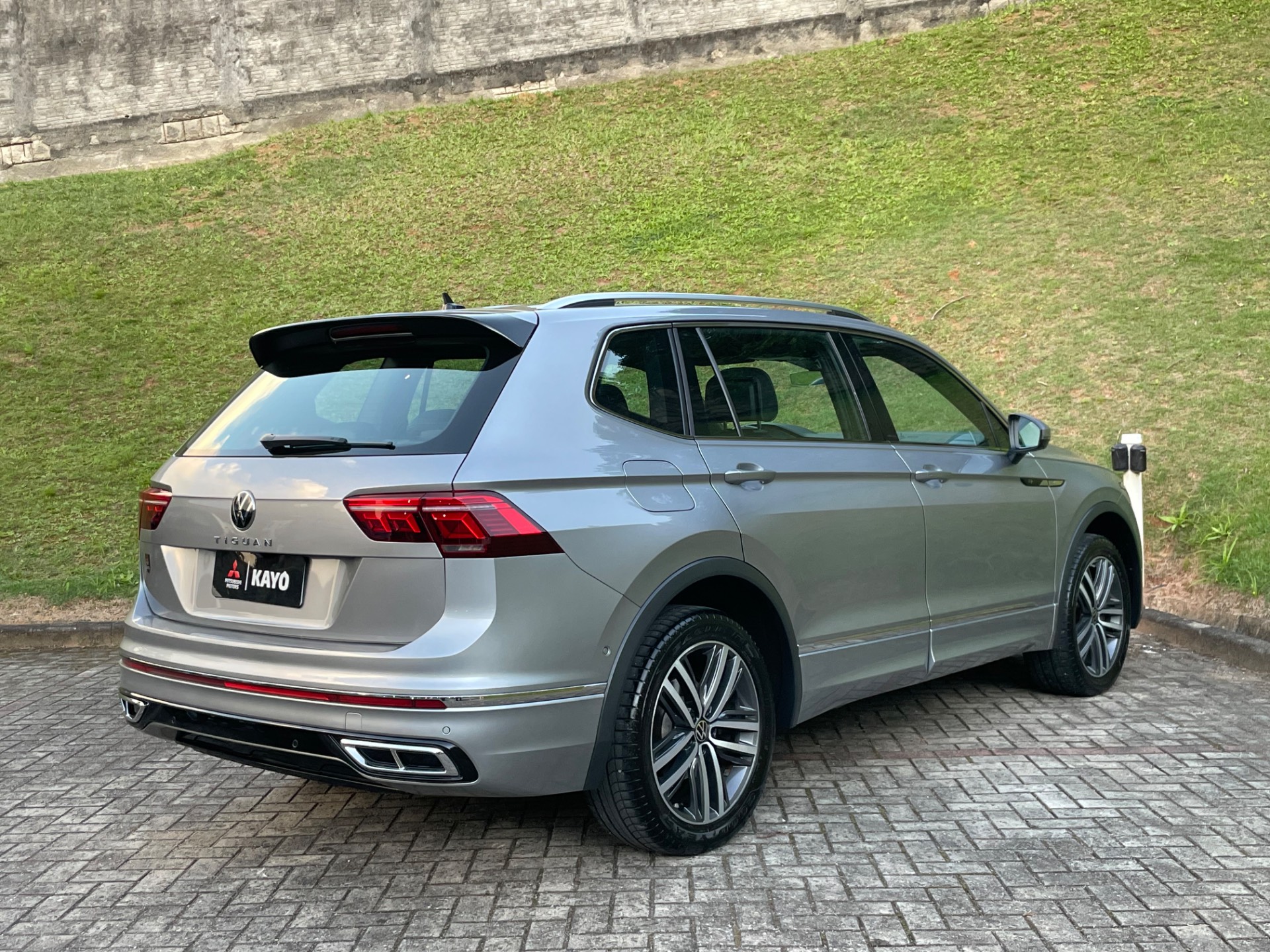 VOLKSWAGEN TIGUAN 2.0 300 TSI ALLSPACE R-LINE8