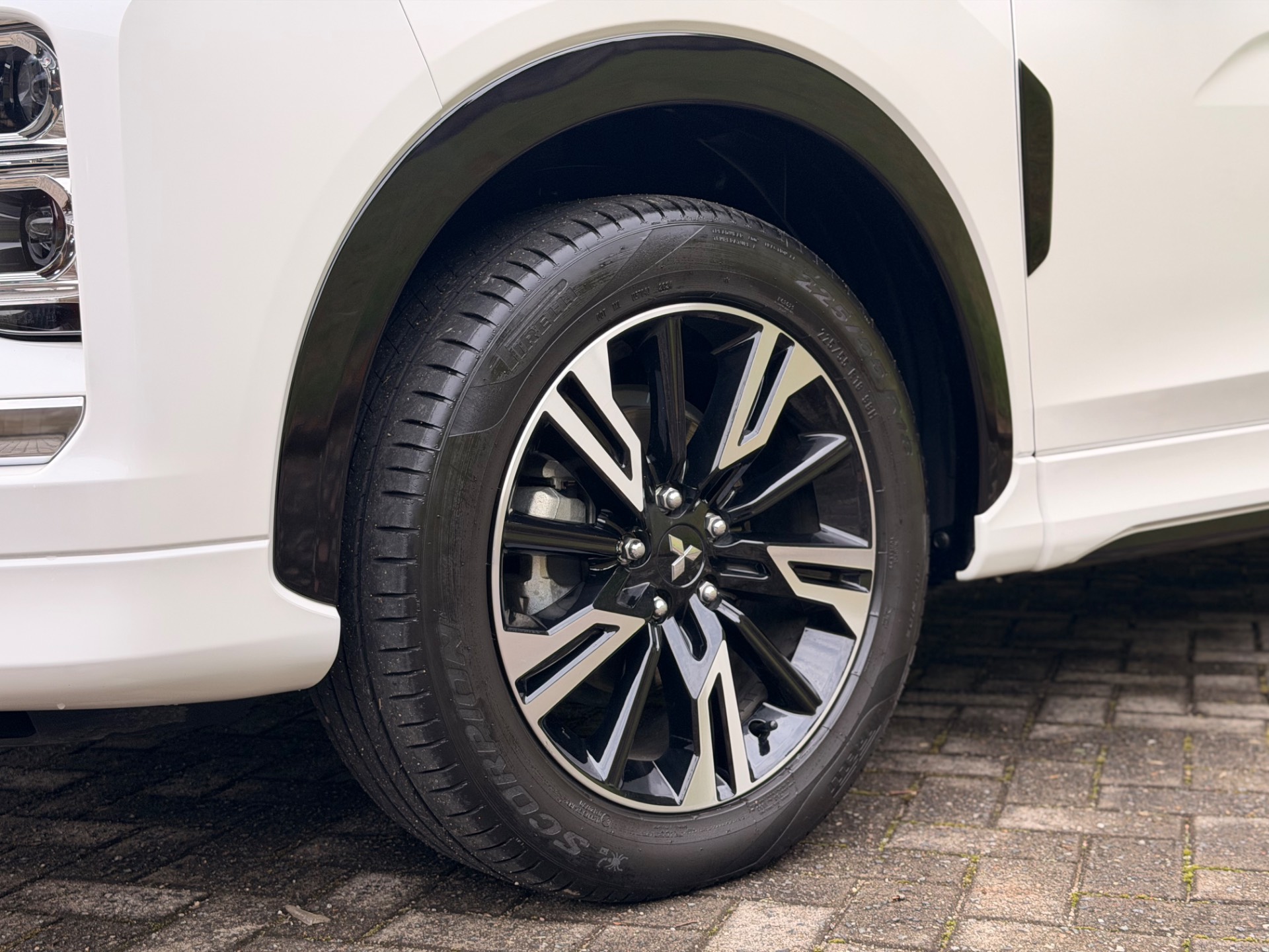 MITSUBISHI ECLIPSE CROSS 1.5 MIVEC TURBO HPE S9