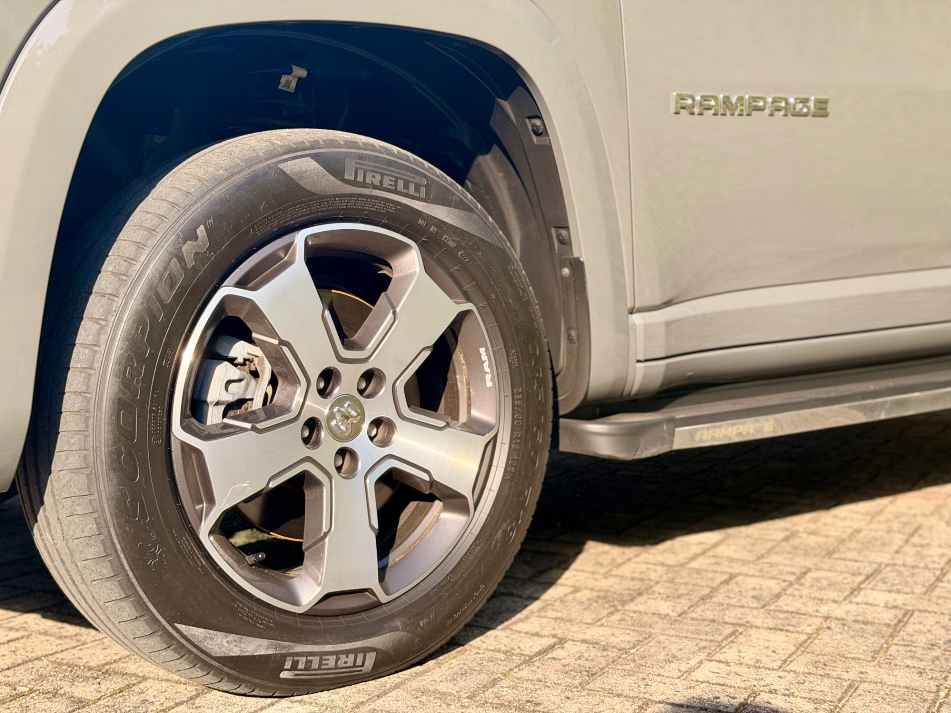RAM RAMPAGE 2.0 HURRICANE 4 TURBO LARAMIE 4X411