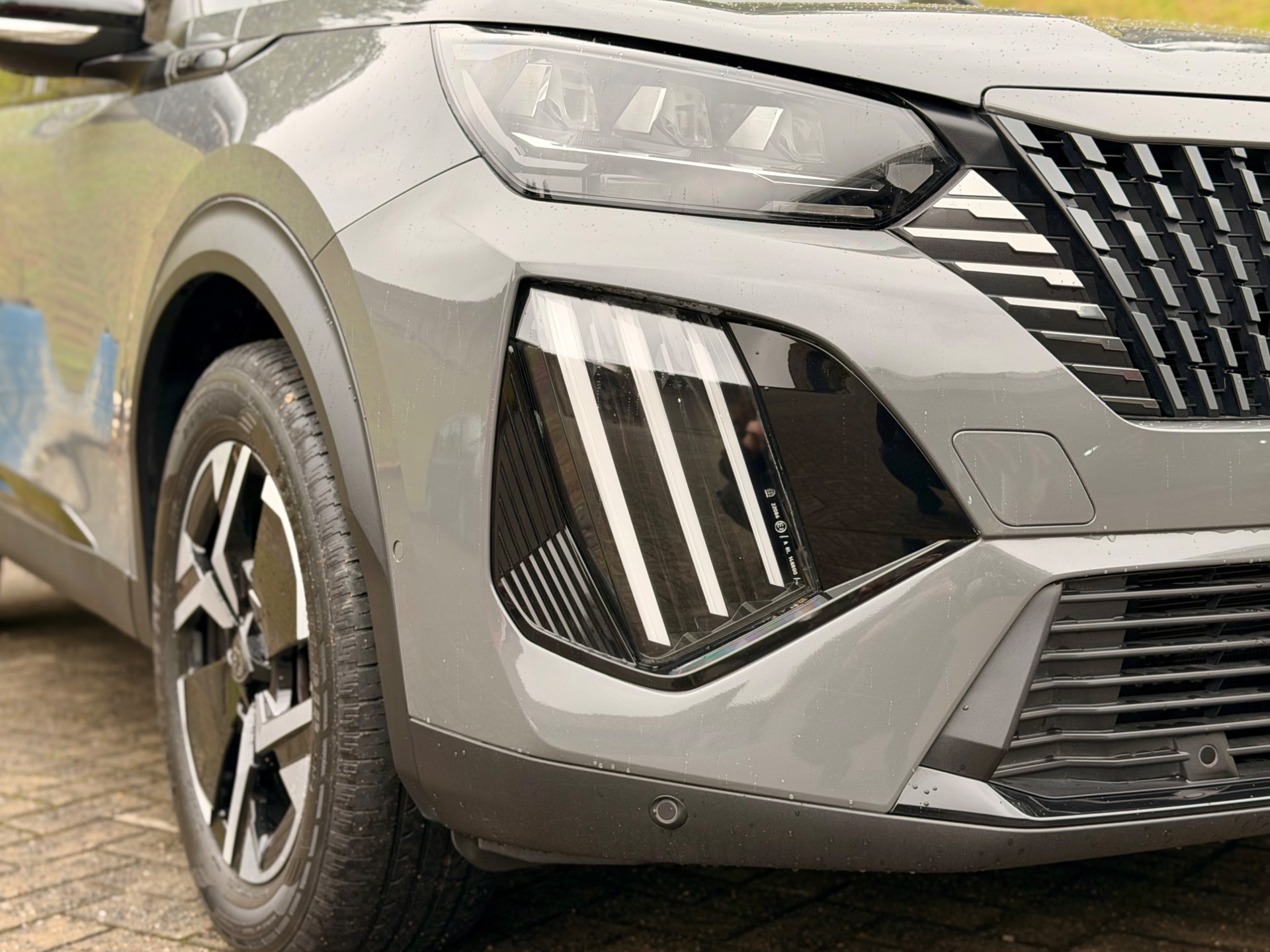 PEUGEOT 2008 1.0 TURBO 200 GT1