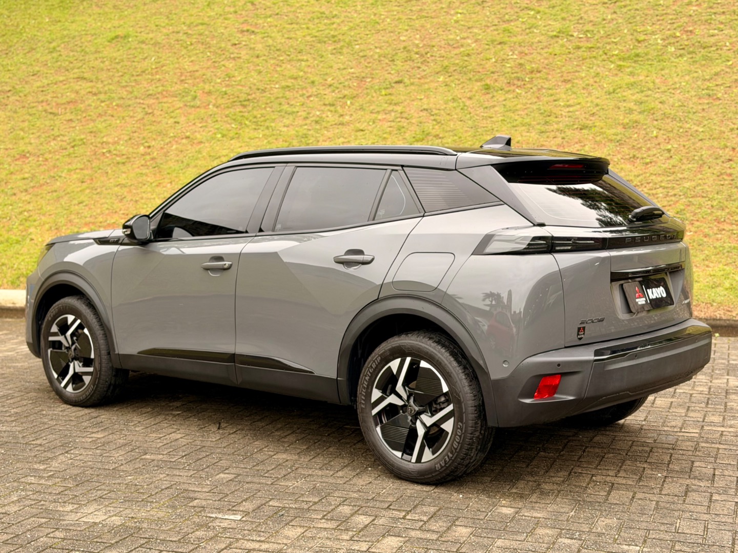 PEUGEOT 2008 1.0 TURBO 200 GT7