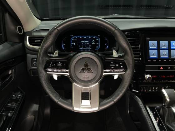 MITSUBISHI PAJERO SPORT 2.4 16V MIVEC TURBO LEGEND AWD3