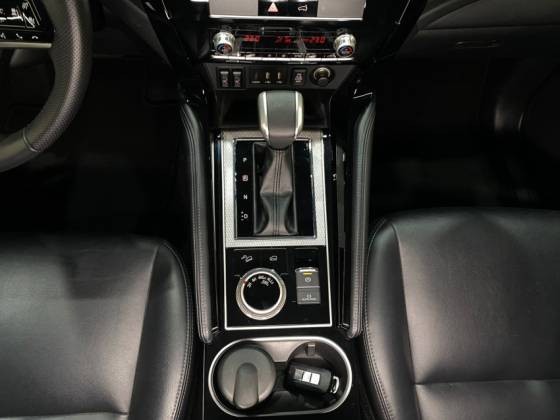 MITSUBISHI PAJERO SPORT 2.4 16V MIVEC TURBO LEGEND AWD7