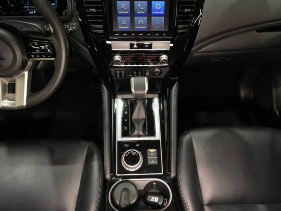 MITSUBISHI PAJERO SPORT 2.4 16V MIVEC TURBO LEGEND AWD8