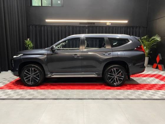 MITSUBISHI PAJERO SPORT 2.4 16V MIVEC TURBO LEGEND AWD18