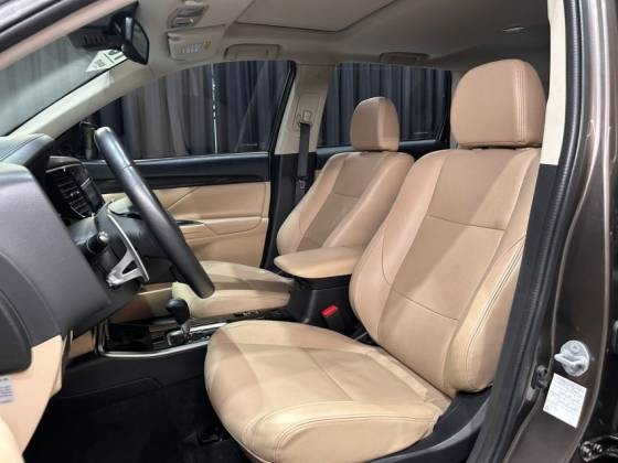 MITSUBISHI OUTLANDER 2.2 4X4 16V8