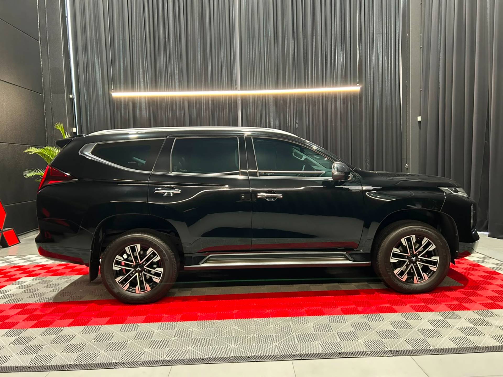 MITSUBISHI PAJERO SPORT 2.4 16V MIVEC TURBO HPE-S ADW14