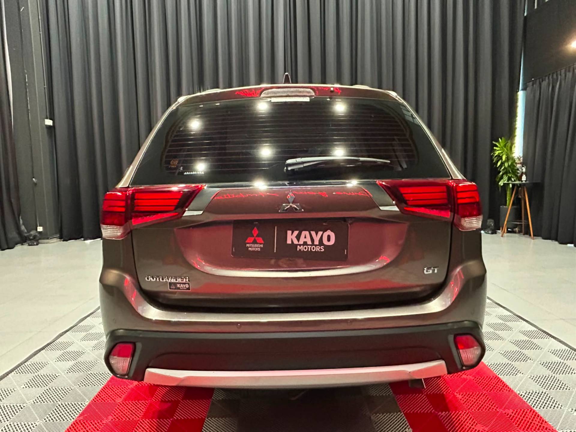 MITSUBISHI OUTLANDER 3.0 GT 4X4 V6 24V11