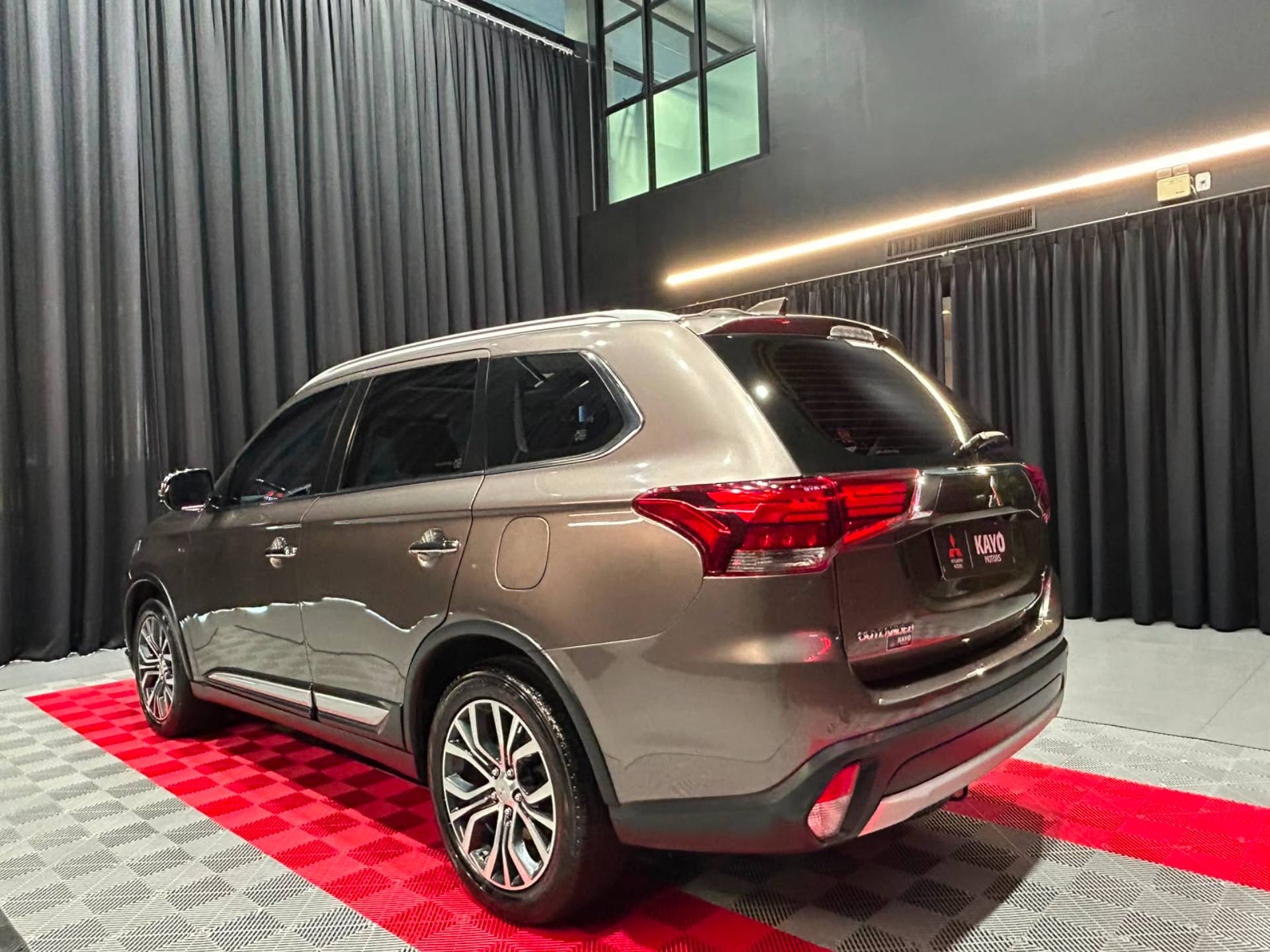 MITSUBISHI OUTLANDER 3.0 GT 4X4 V6 24V12