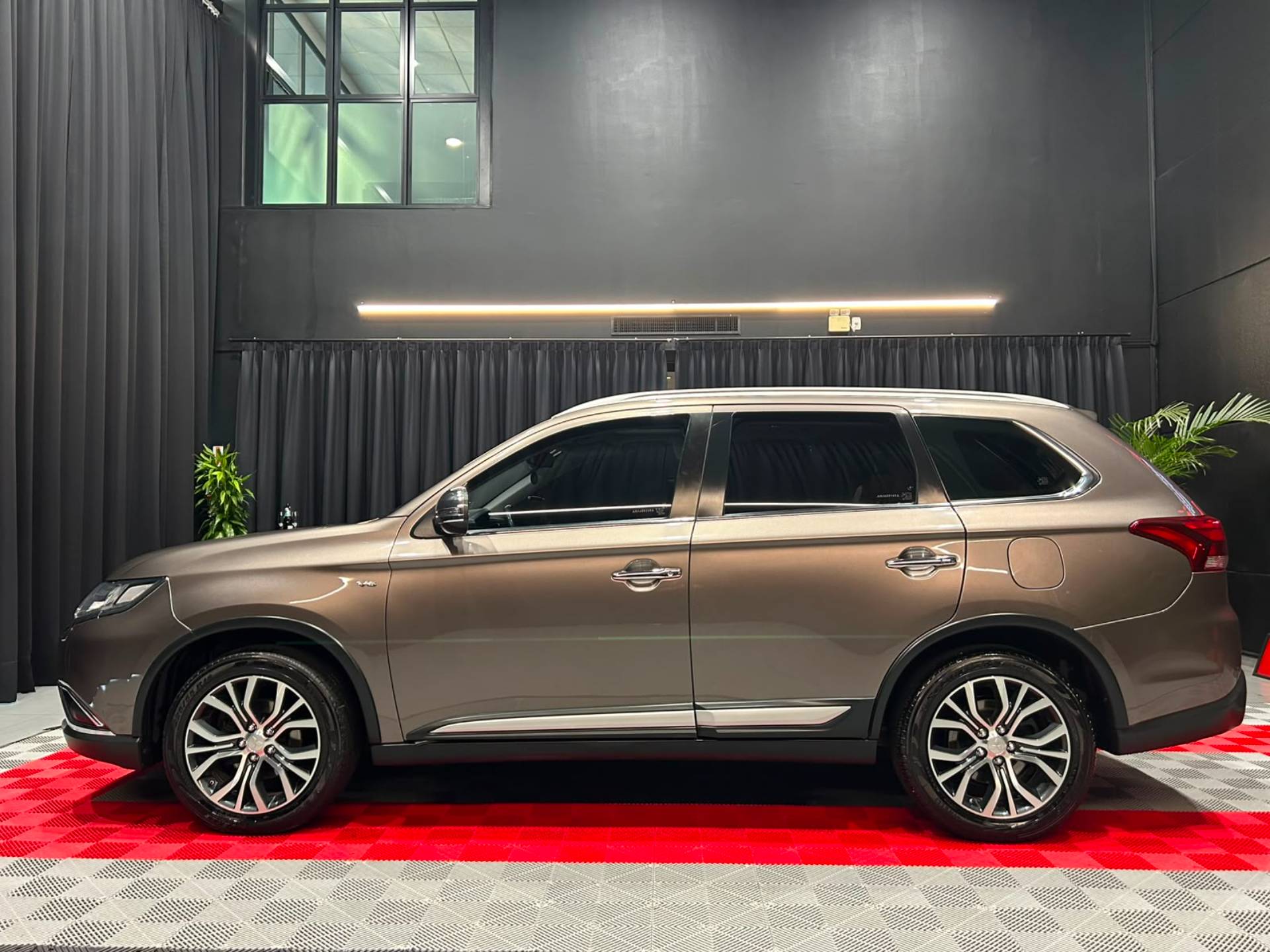 MITSUBISHI OUTLANDER 3.0 GT 4X4 V6 24V14