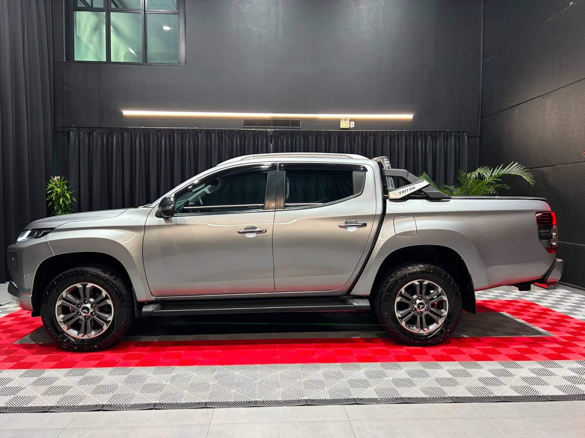MITSUBISHI L200 TRITON 2.4 16V TURBO SPORT HPE-S CD 4X414