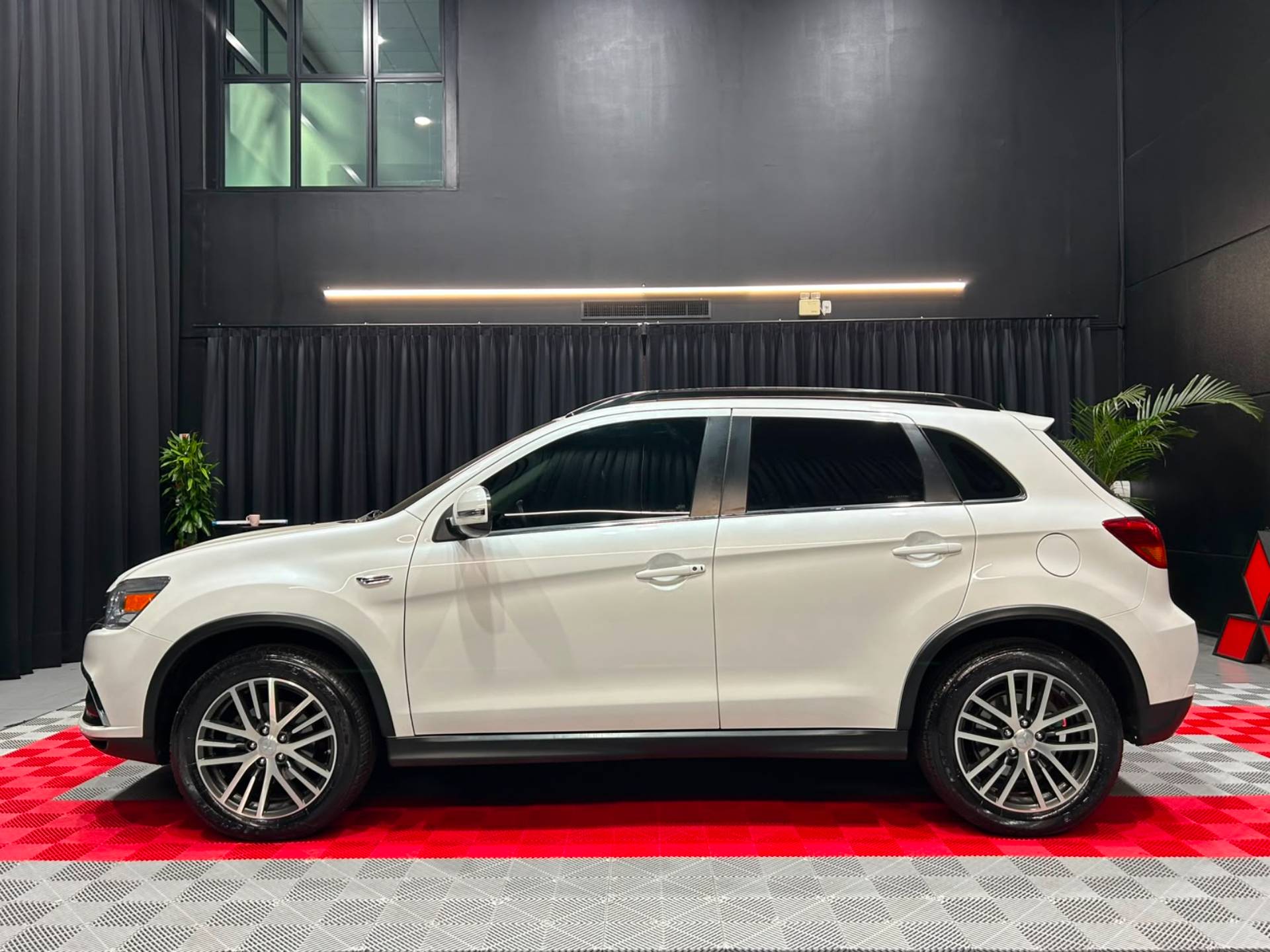 MITSUBISHI ASX 2.0 AWD 16V13