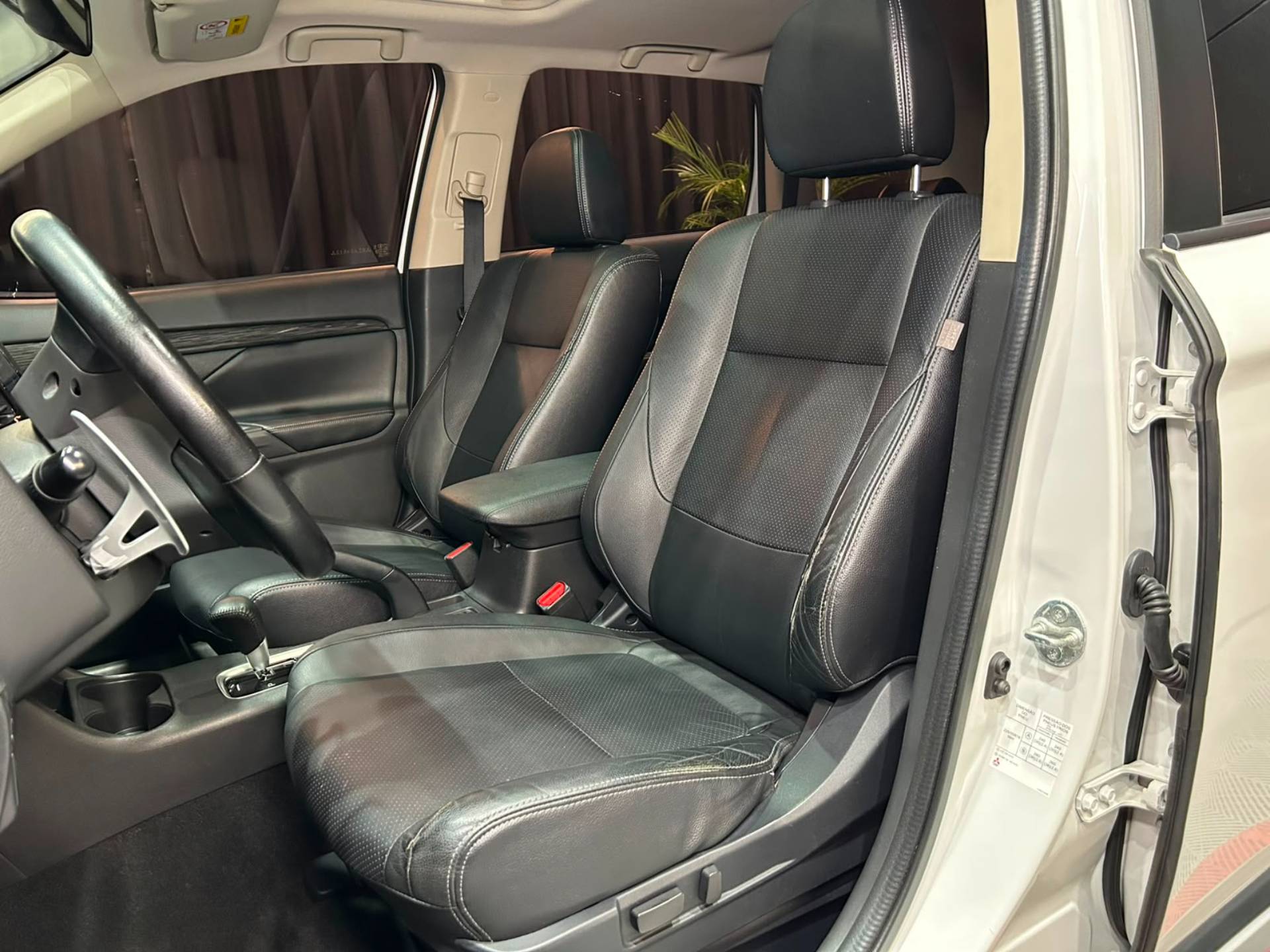 MITSUBISHI OUTLANDER 2.0 16V7
