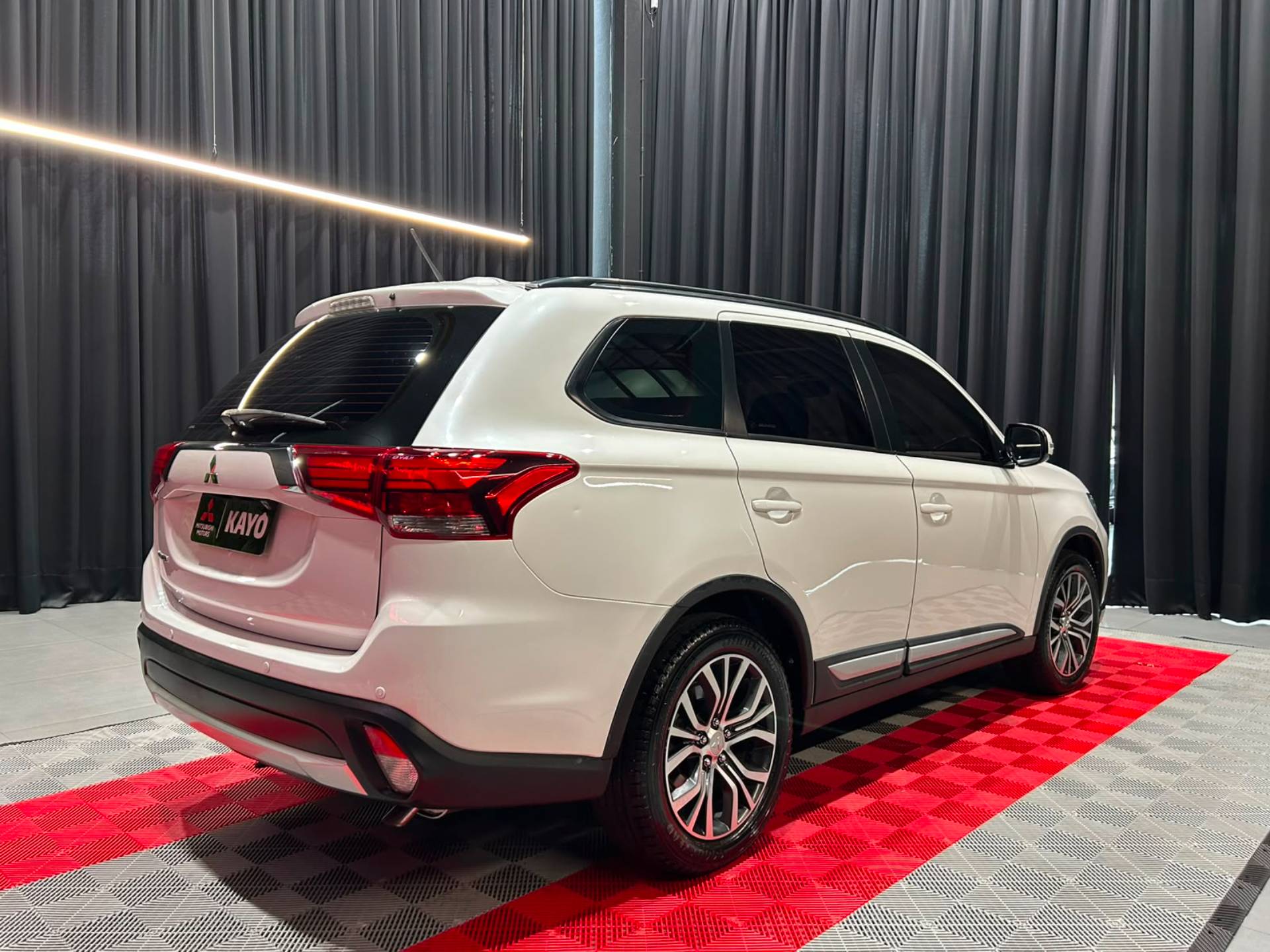 MITSUBISHI OUTLANDER 2.0 16V10