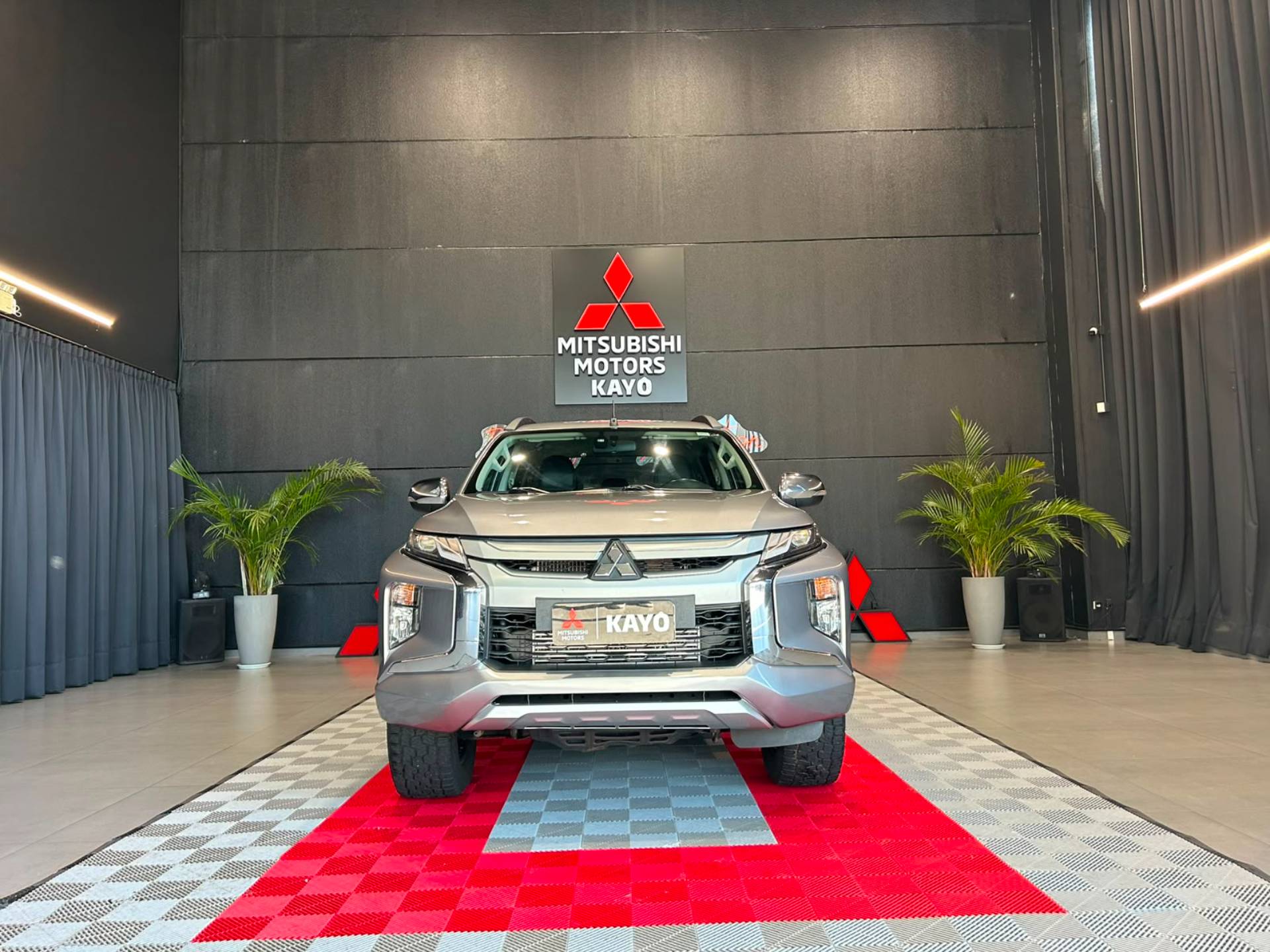 MITSUBISHI L200 TRITON 2.4 16V TURBO SPORT HPE CD 4X41