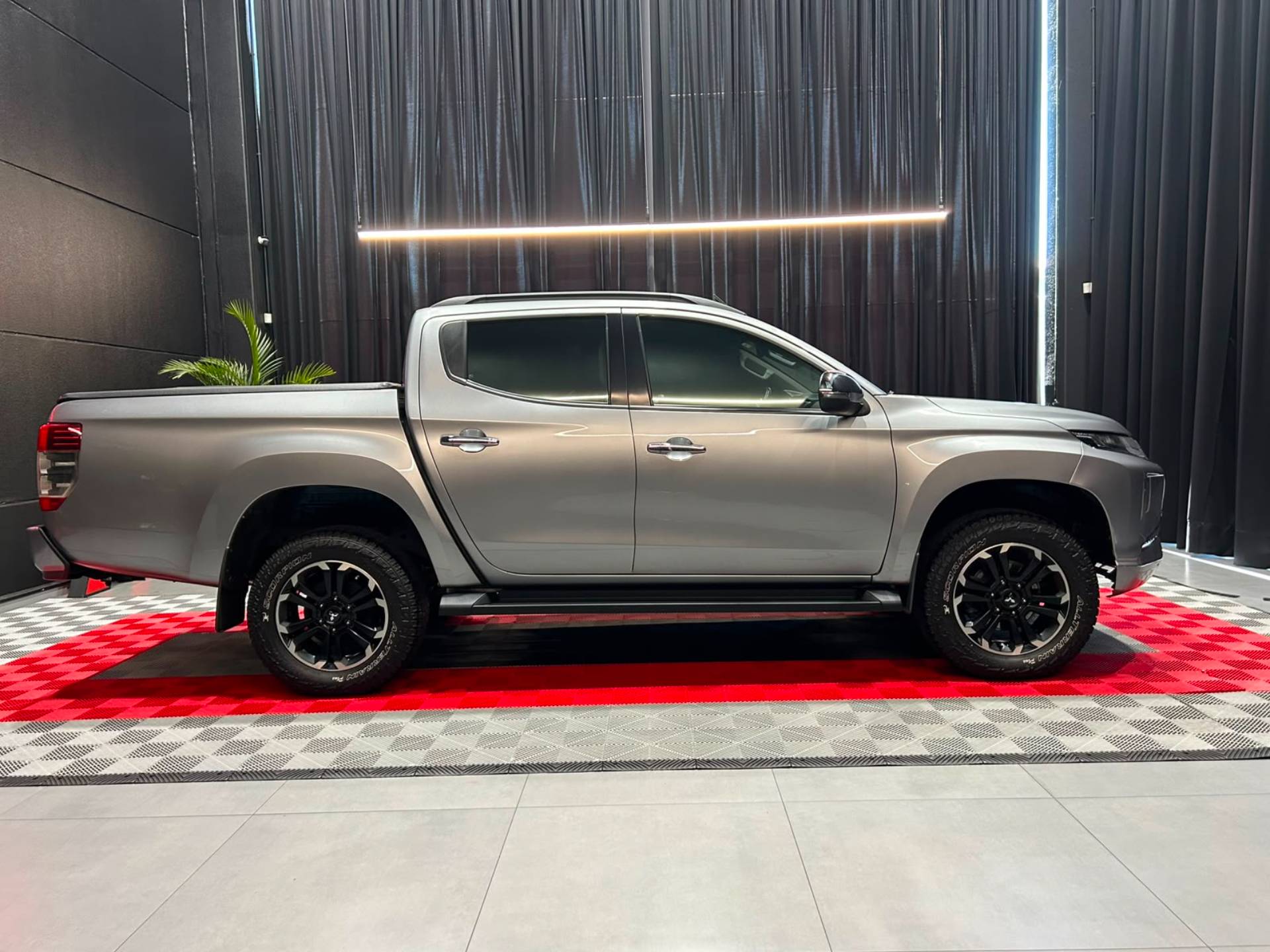 MITSUBISHI L200 TRITON 2.4 16V TURBO SPORT HPE CD 4X412