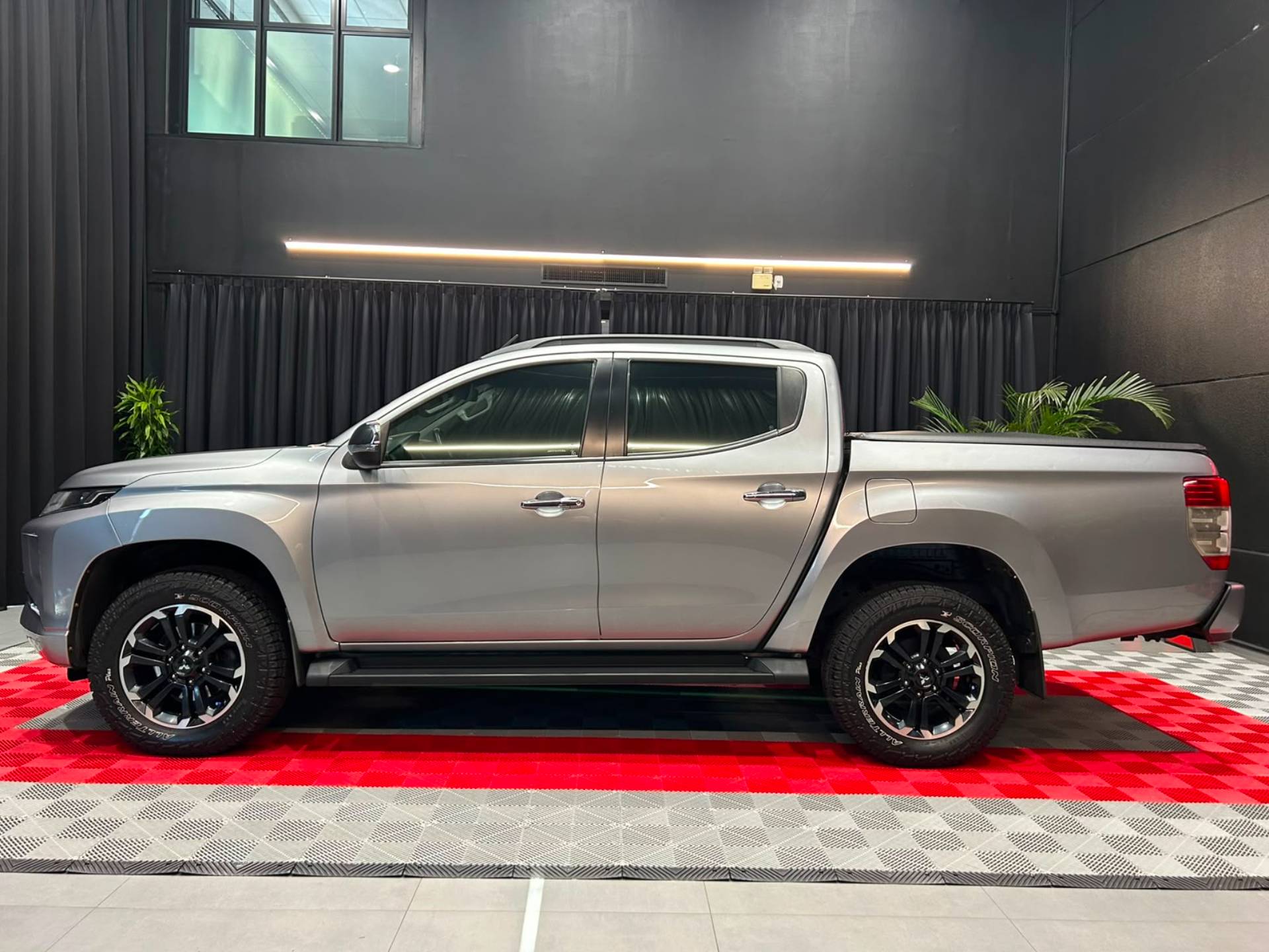 MITSUBISHI L200 TRITON 2.4 16V TURBO SPORT HPE CD 4X413