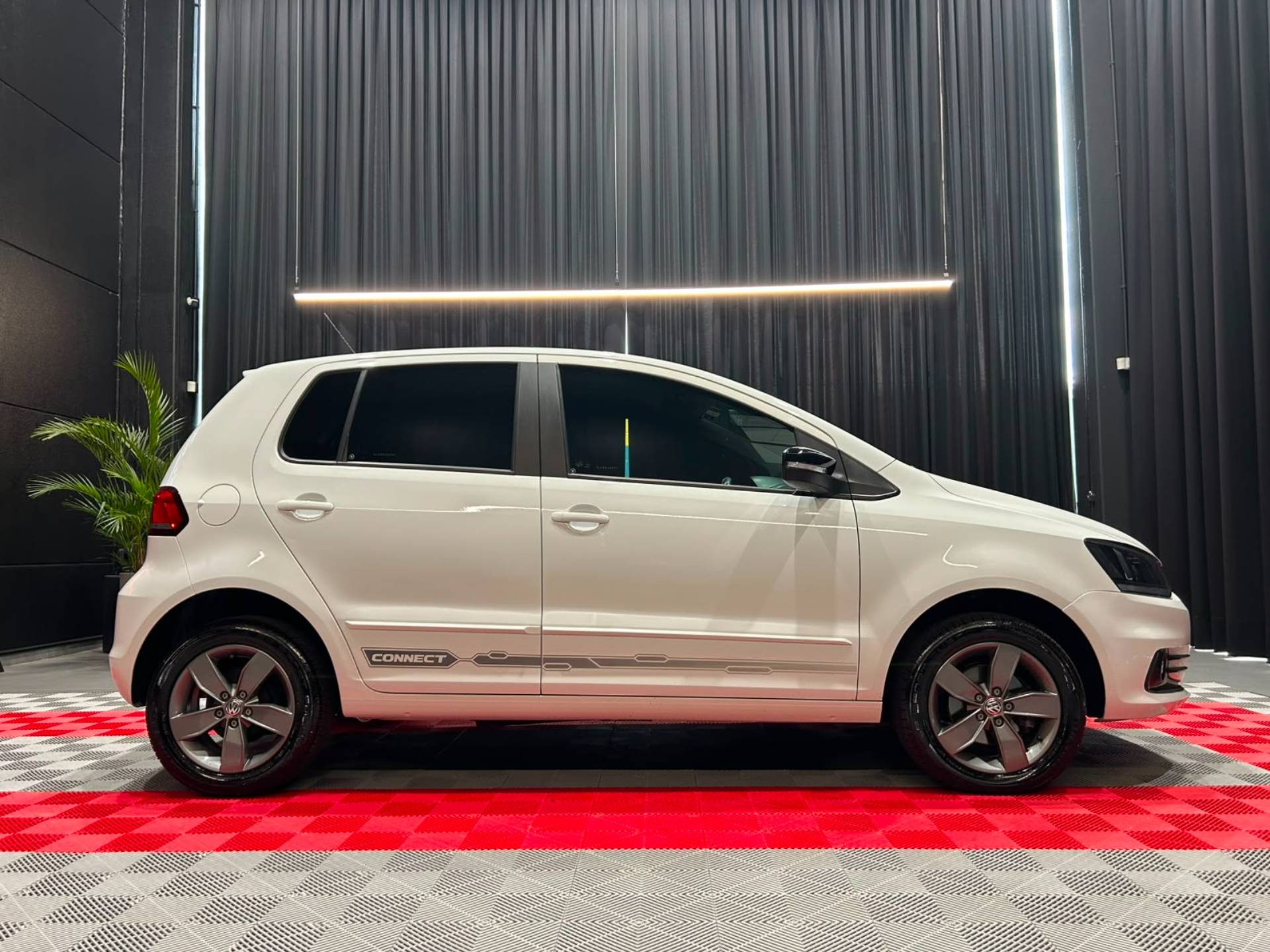 VOLKSWAGEN FOX 1.6 MSI TOTAL CONNECT13