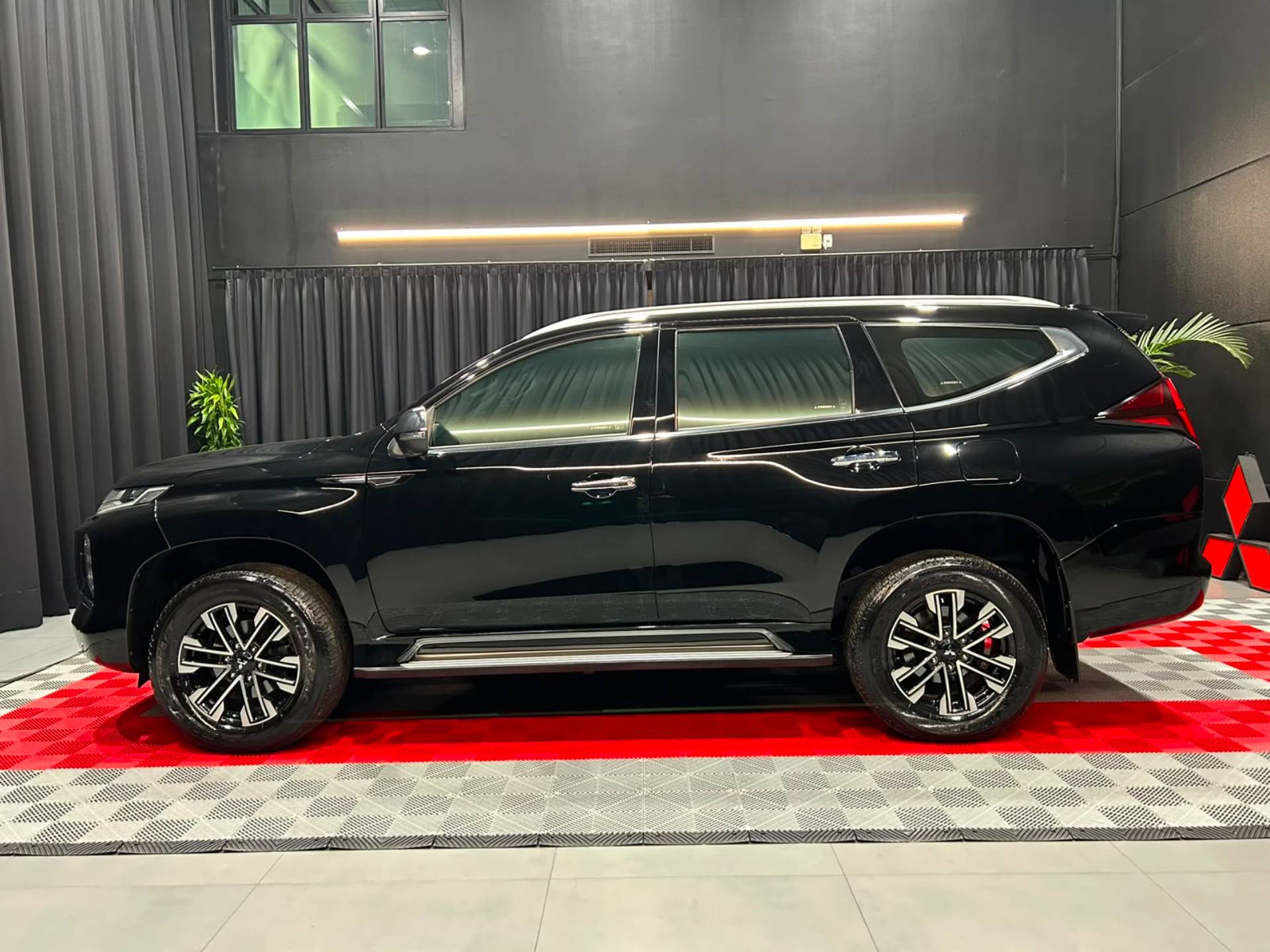 MITSUBISHI PAJERO SPORT 2.4 16V MIVEC TURBO HPE-S ADW15