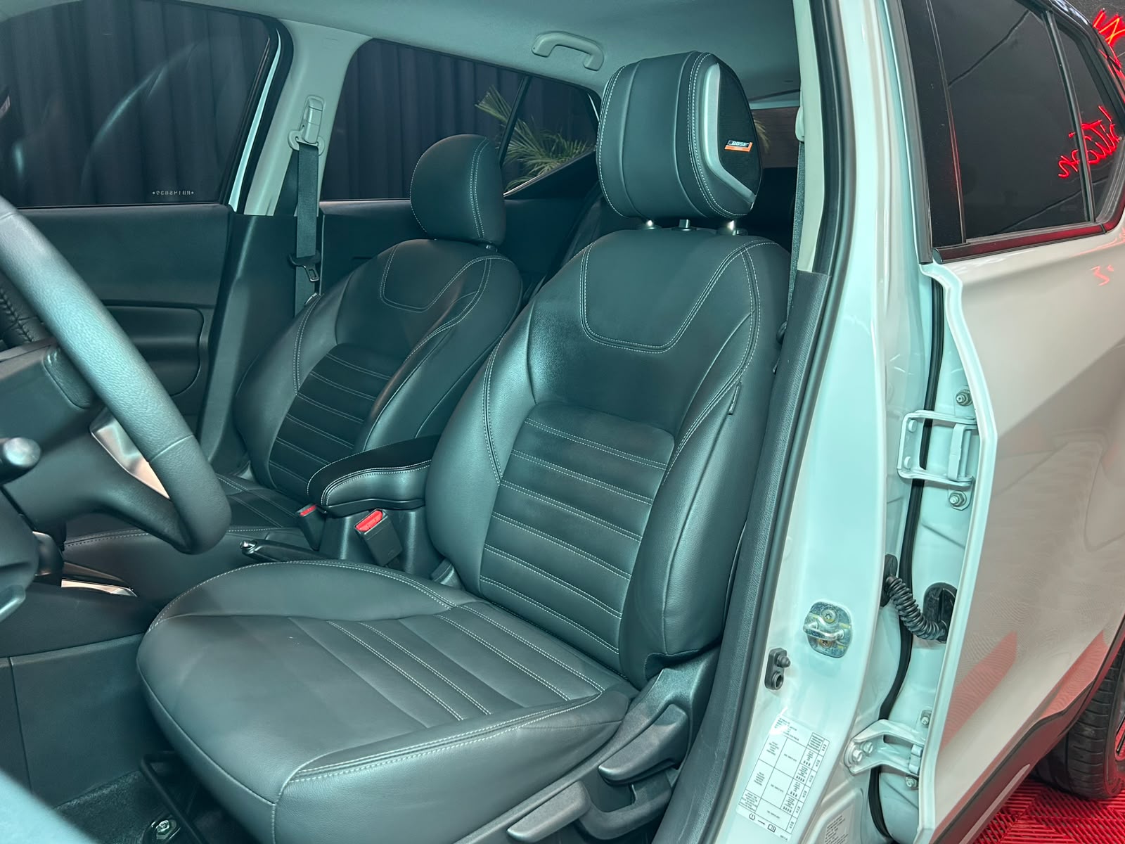NISSAN KICKS 1.6 16V EXCLUSIVE8