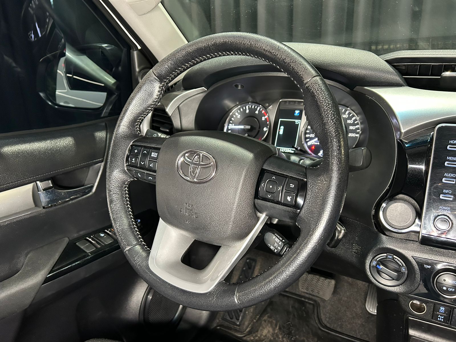 TOYOTA HILUX 2.8 SRX 4X4 CD 16V4