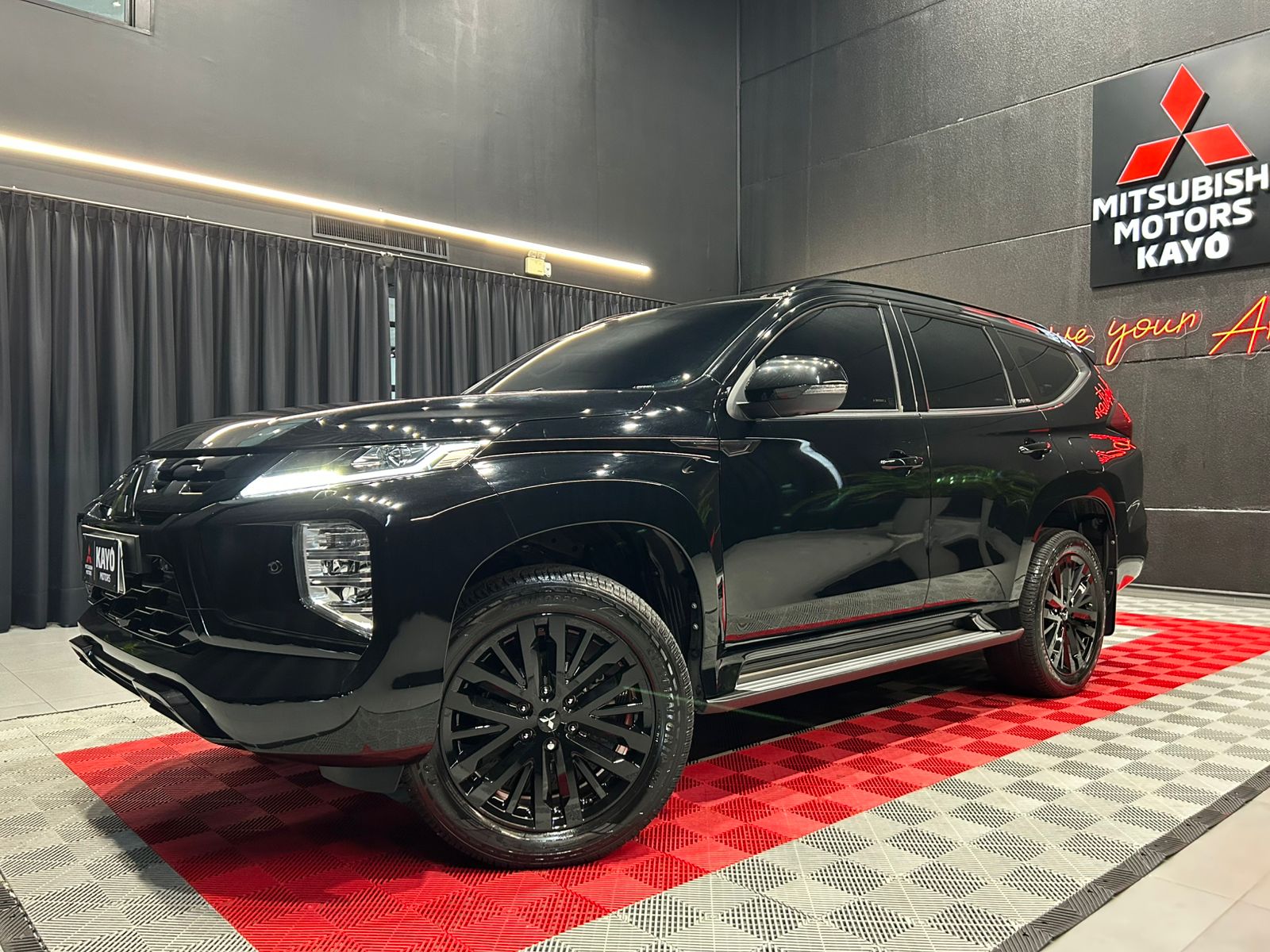 MITSUBISHI PAJERO SPORT 2.4 16V MIVEC TURBO LEGEND BLACK AWD2
