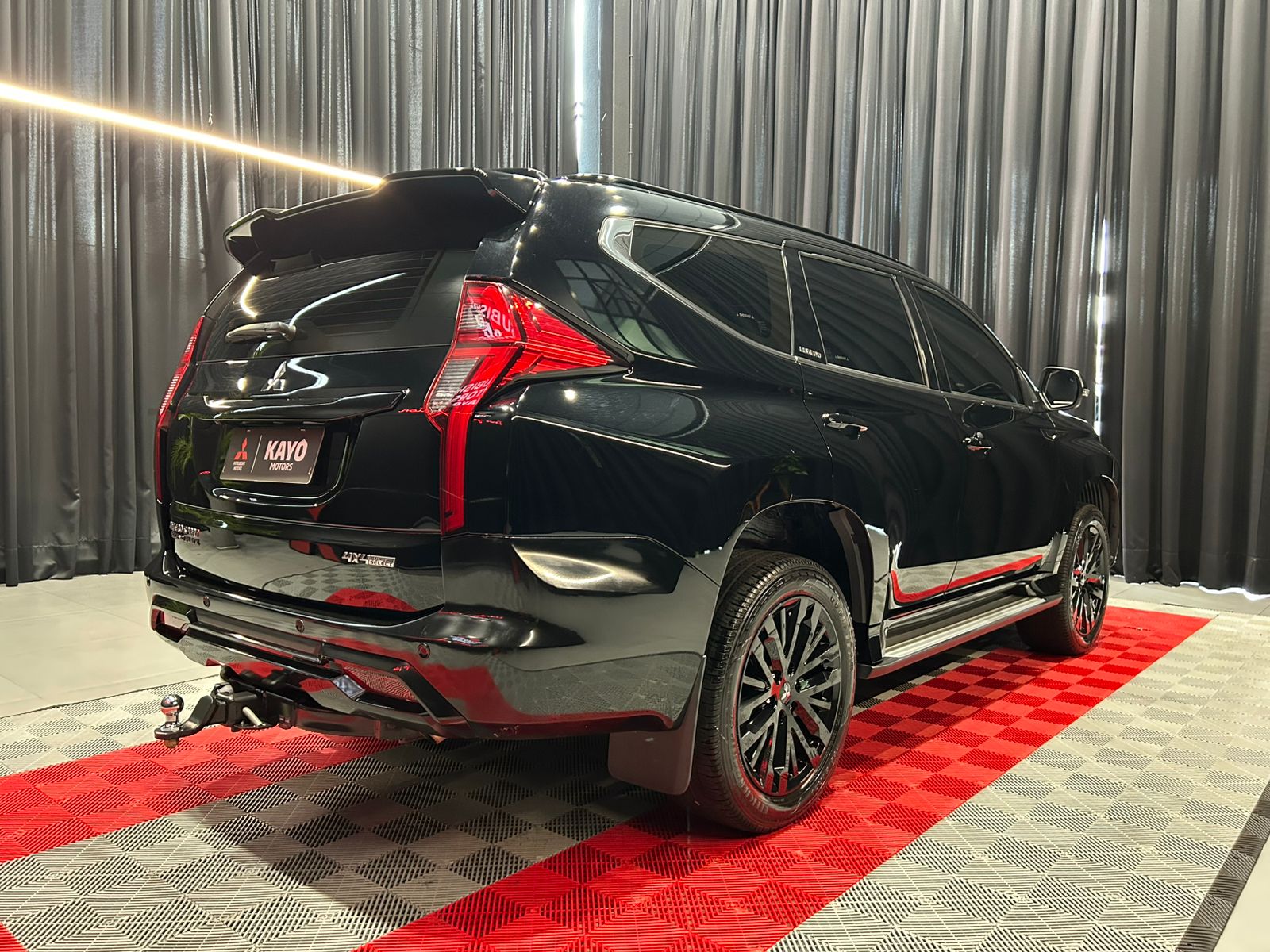 MITSUBISHI PAJERO SPORT 2.4 16V MIVEC TURBO LEGEND BLACK AWD11