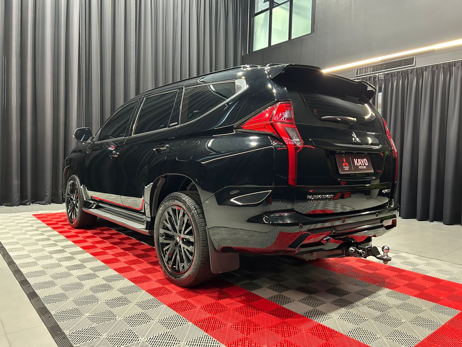 MITSUBISHI PAJERO SPORT 2.4 16V MIVEC TURBO LEGEND BLACK AWD13