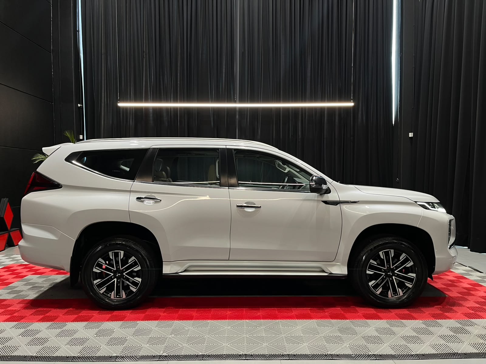 MITSUBISHI PAJERO SPORT 2.4 16V MIVEC TURBO HPE-S ADW13