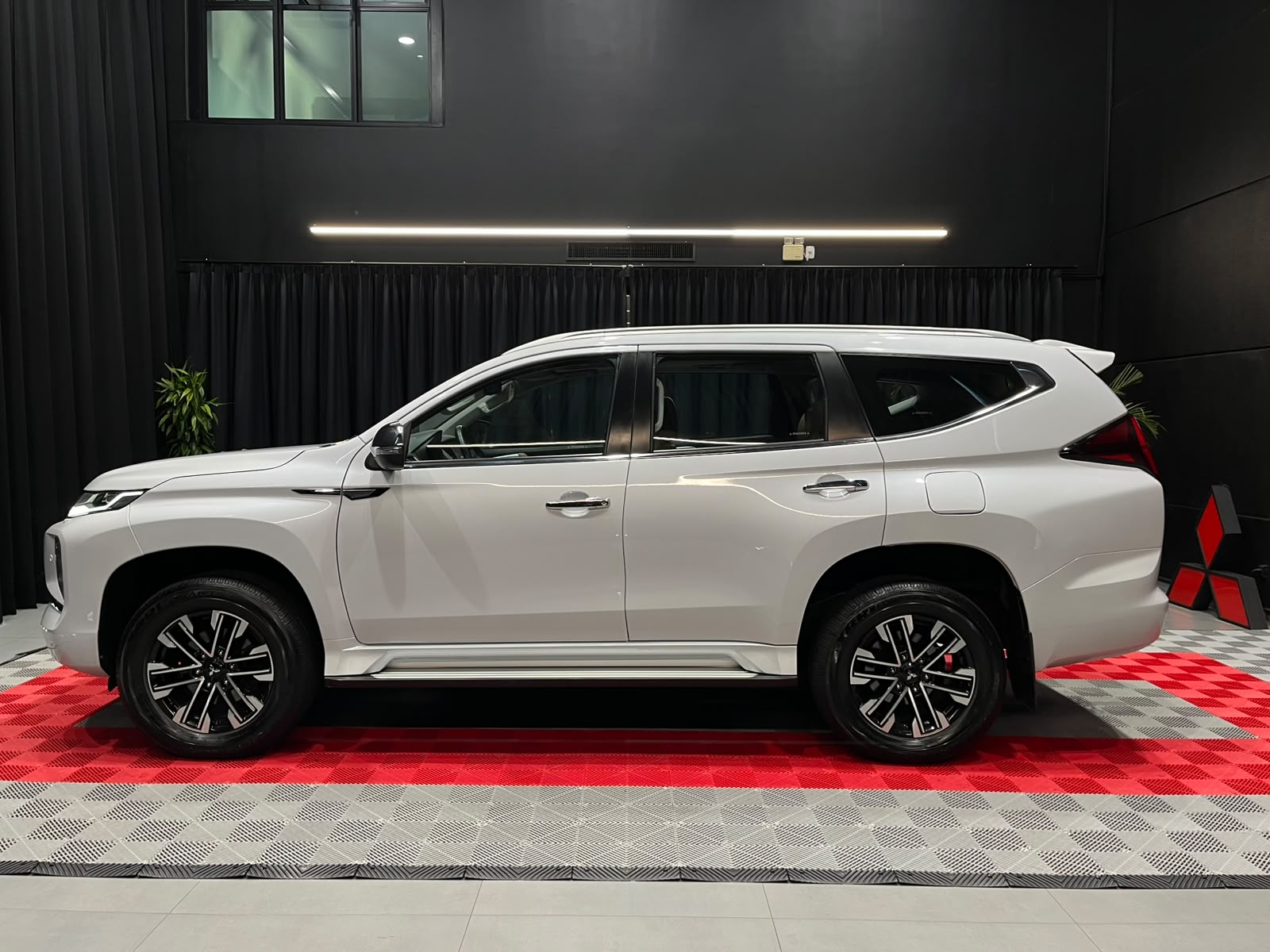 MITSUBISHI PAJERO SPORT 2.4 16V MIVEC TURBO HPE-S ADW14