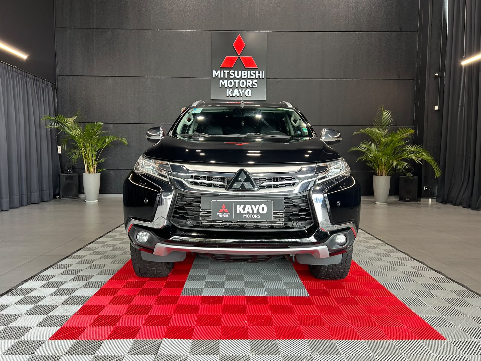MITSUBISHI PAJERO SPORT 2.4 16V MIVEC TURBO HPE AWD1