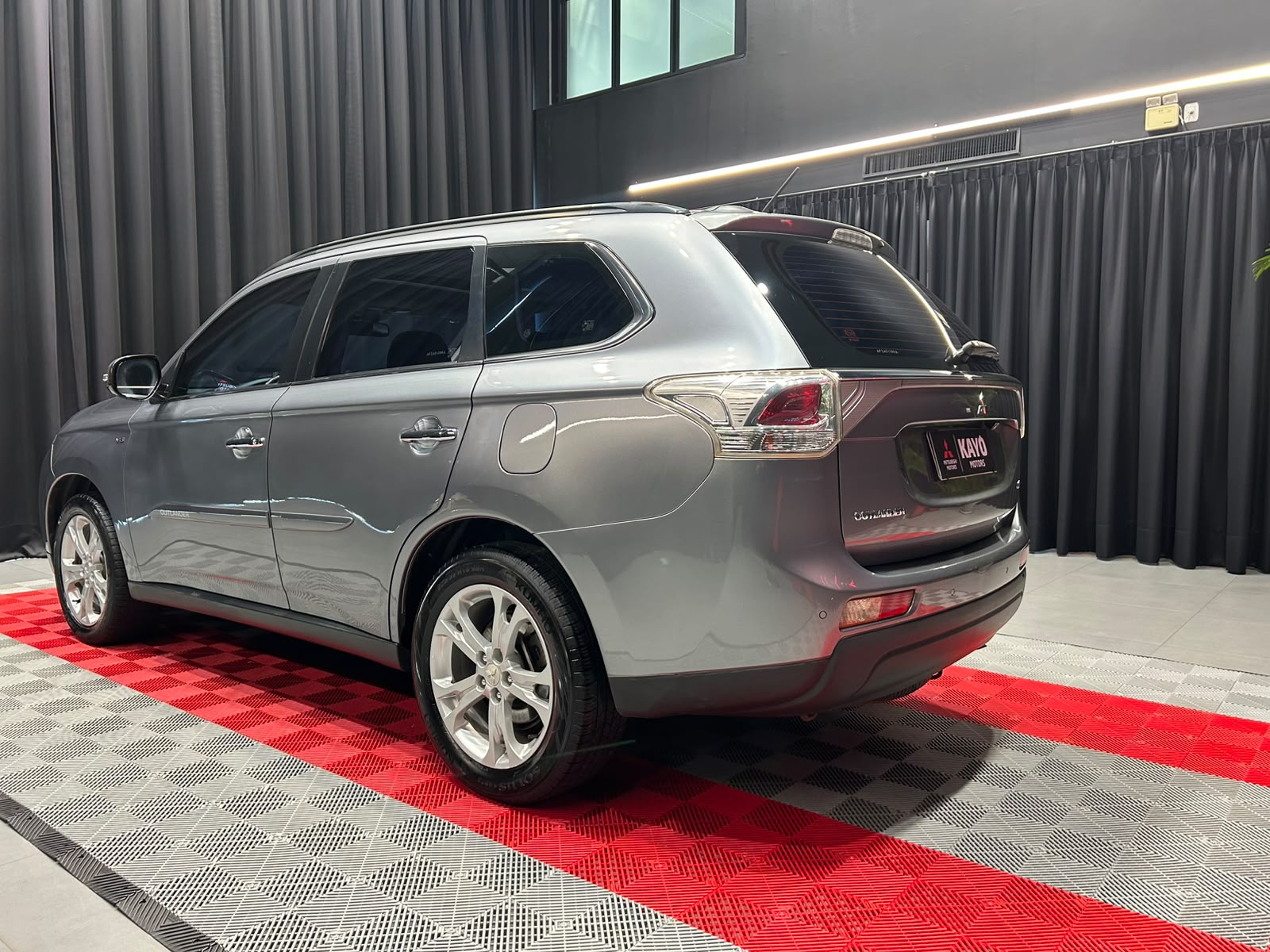 MITSUBISHI OUTLANDER 3.0 GT 4X4 V6 24V11
